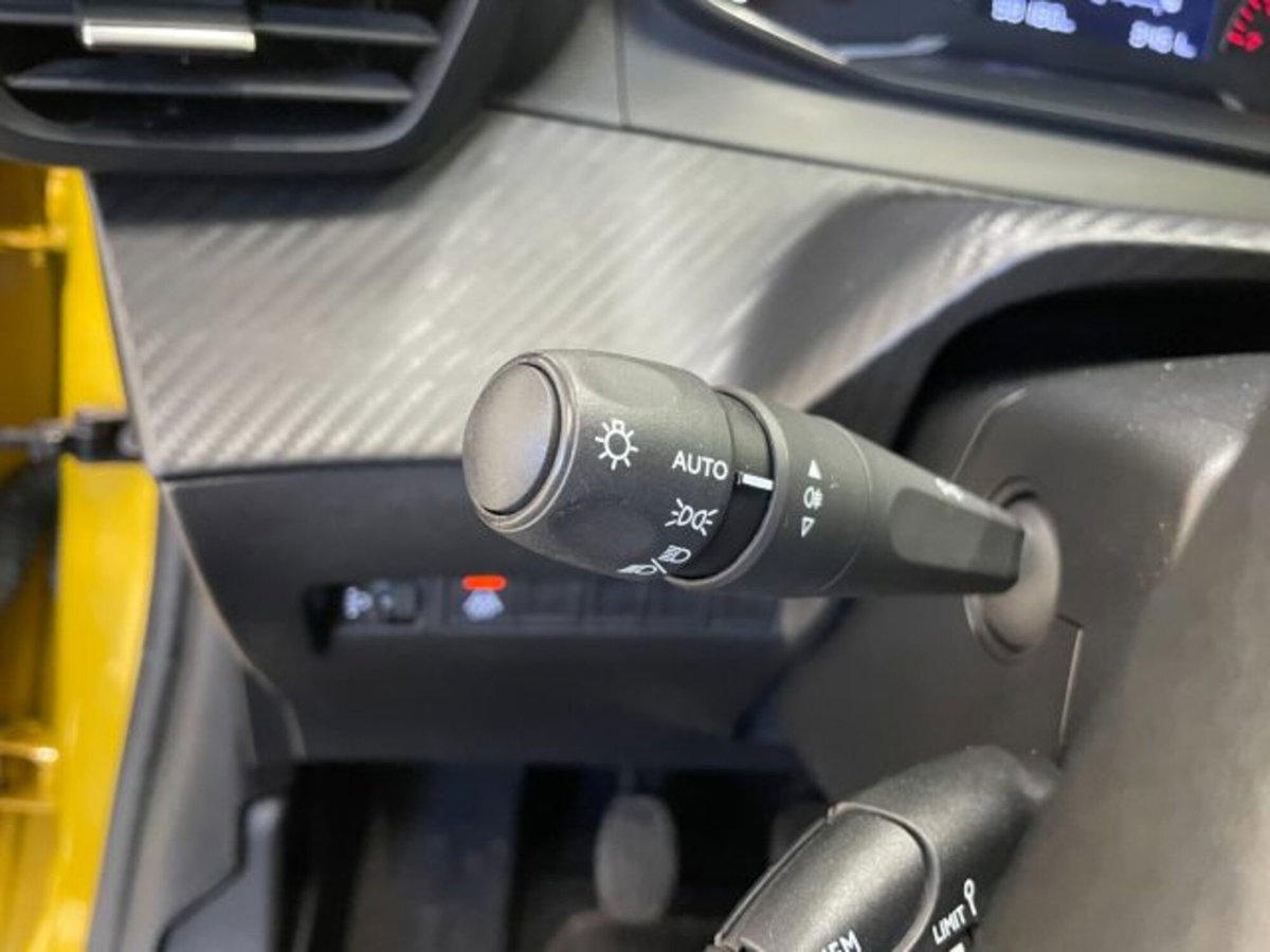 Peugeot 208 1.2 puretech Active s&s 75cv (19)
