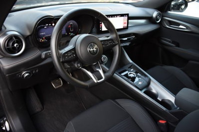 Alfa Romeo Tonale 1.3 phev Sprint Q4 280cv at6 (6)