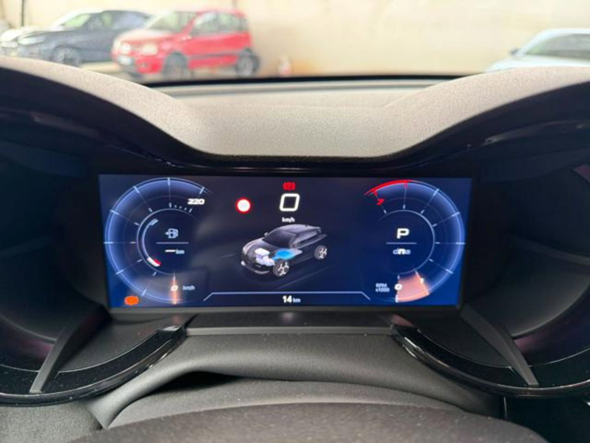 Alfa Romeo Junior 1.2 ibrida Q4 Intensa 145cv edct6 (11)