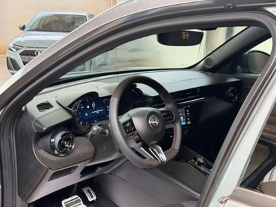 Alfa Romeo Junior 1.2 ibrida Q4 Intensa 145cv edct6 (7)