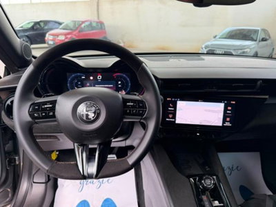 Alfa Romeo Junior 1.2 ibrida Q4 Intensa 145cv edct6 (9)