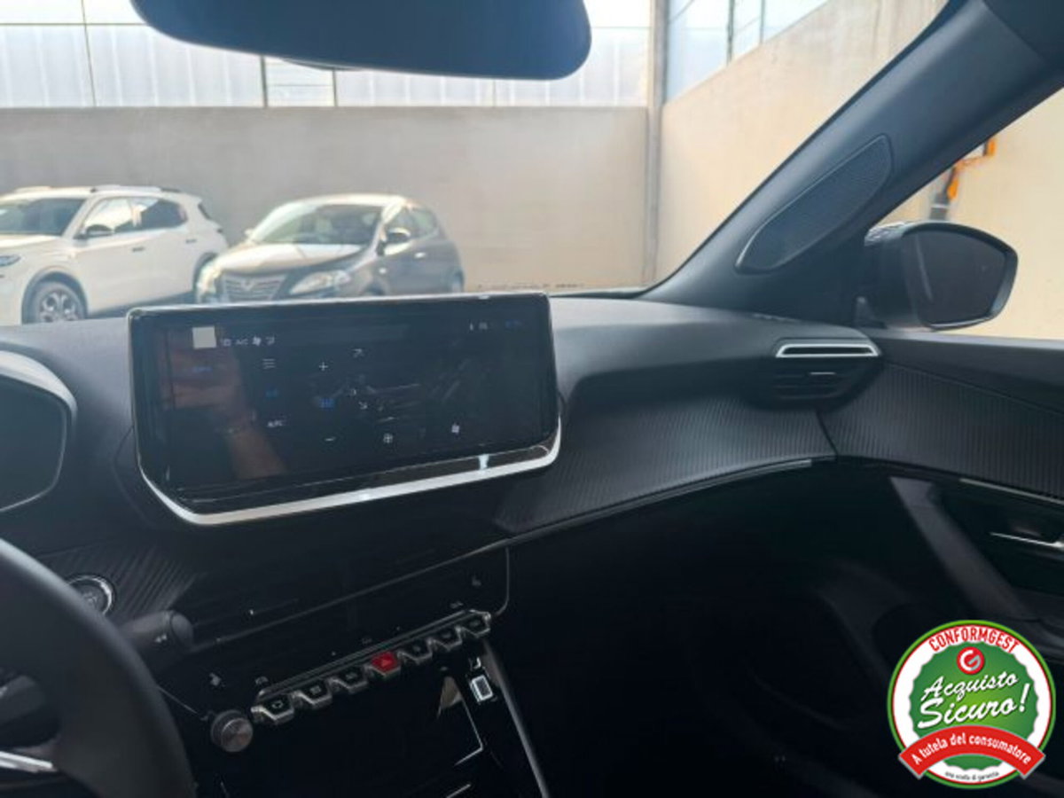 Peugeot 2008 1.2 hybrid Allure 145cv e-dcs6 (13)