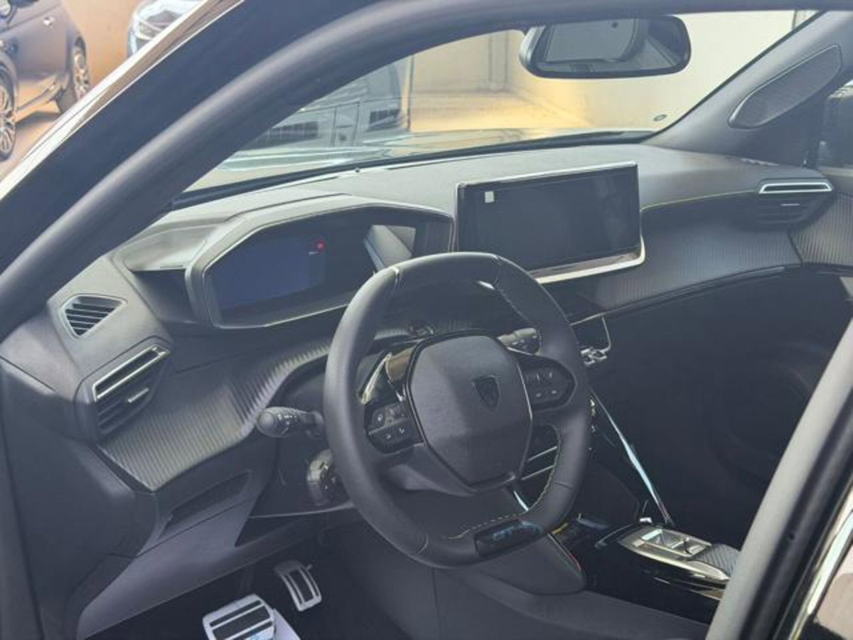 Peugeot 2008 50 kWh GT (7)
