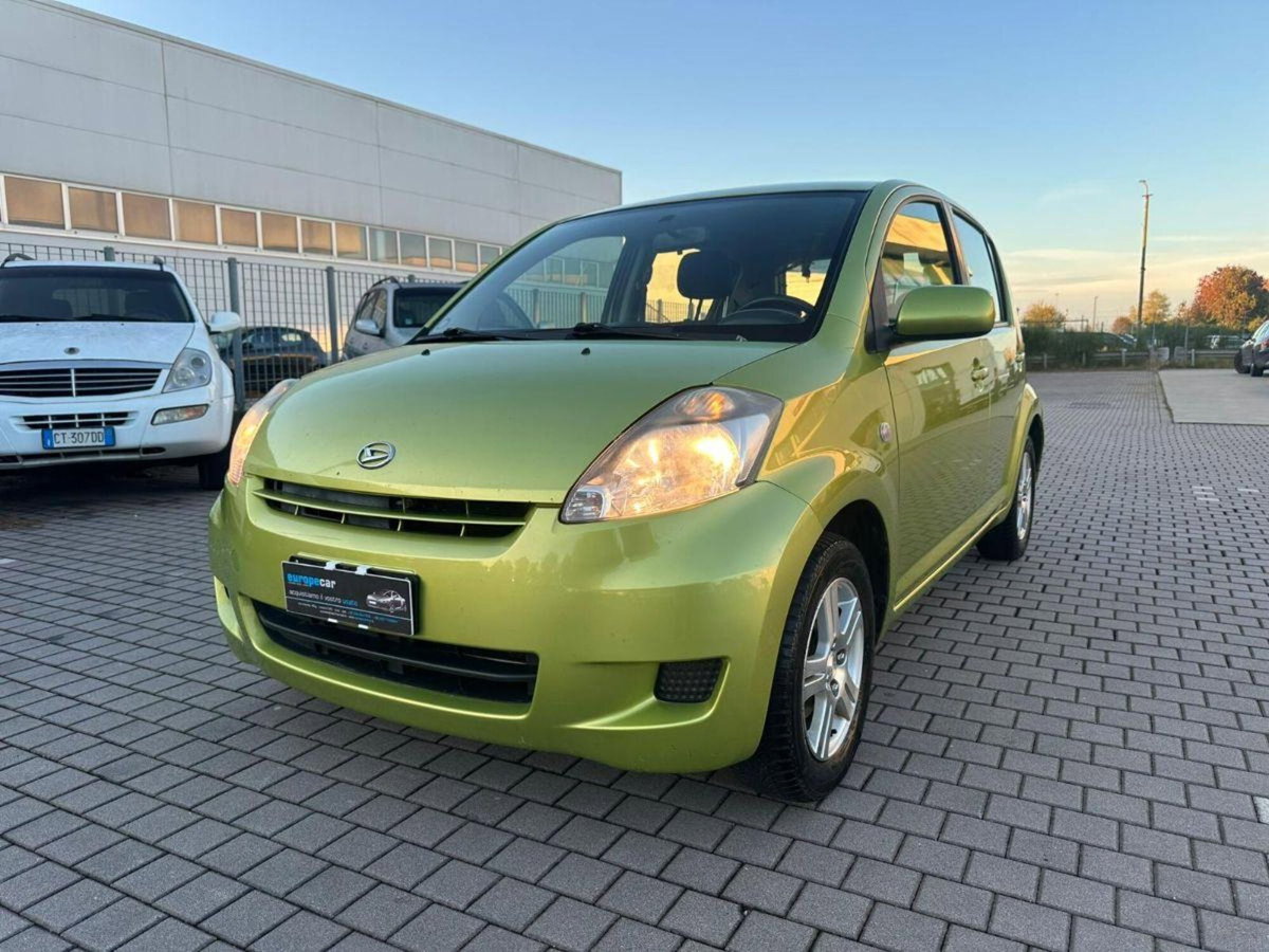 Daihatsu Sirion 1.3i 16V cat 4WD CX
