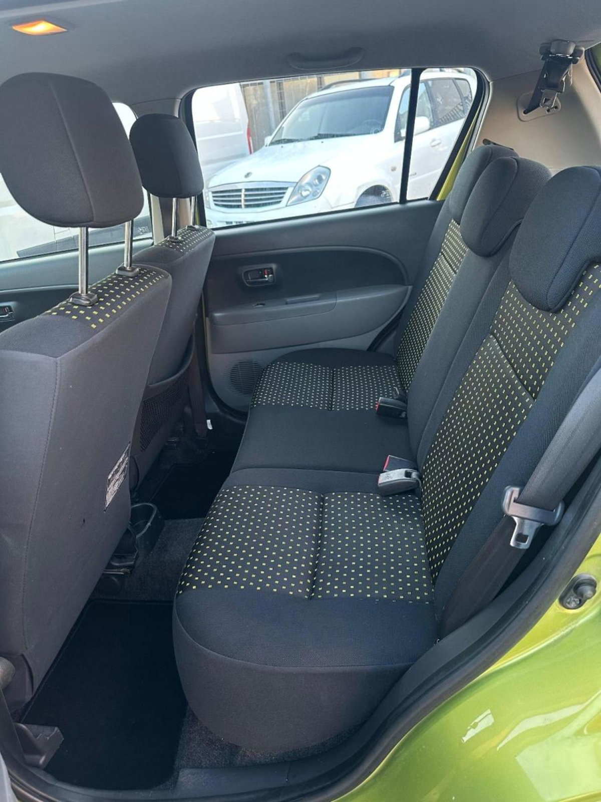 Daihatsu Sirion 1.3i 16V cat 4WD CX (13)
