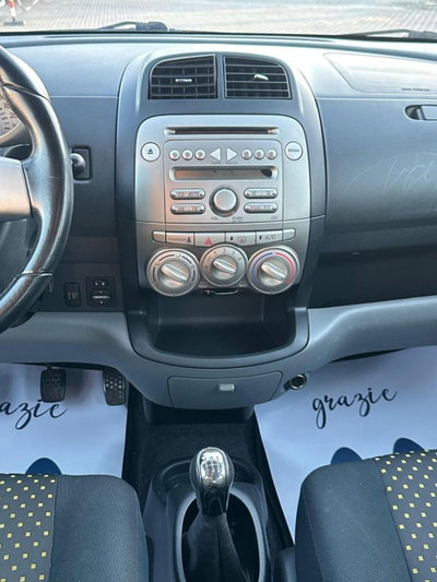 Daihatsu Sirion 1.3i 16V cat 4WD CX (16)