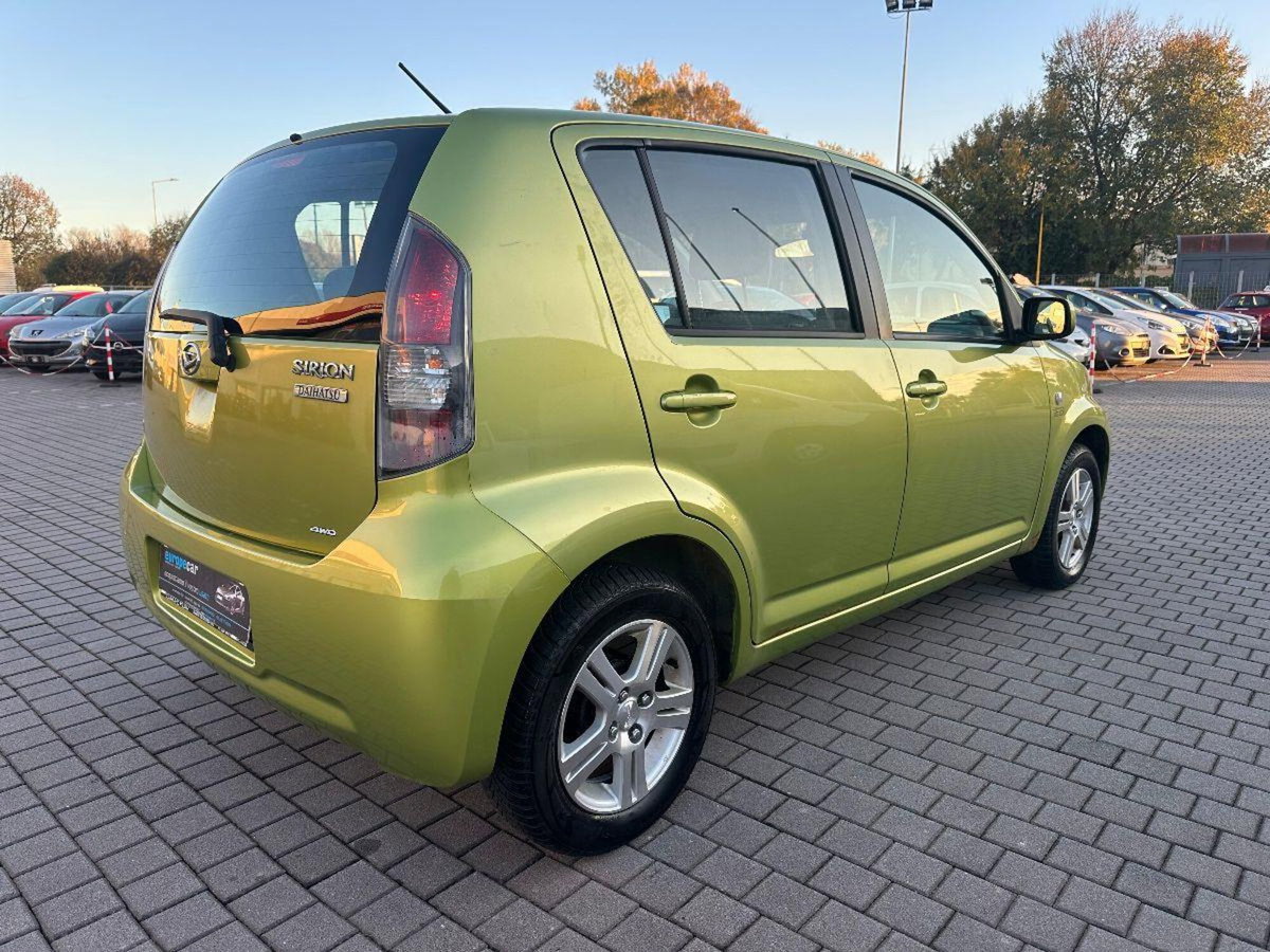 Daihatsu Sirion 1.3i 16V cat 4WD CX (6)