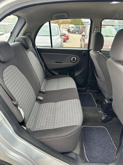 Daihatsu Trevis 1.0 (15)