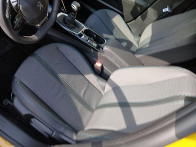 Peugeot 208 PureTech 100 Stop&Start EAT8 5 porte Allure Navi Pack (6)