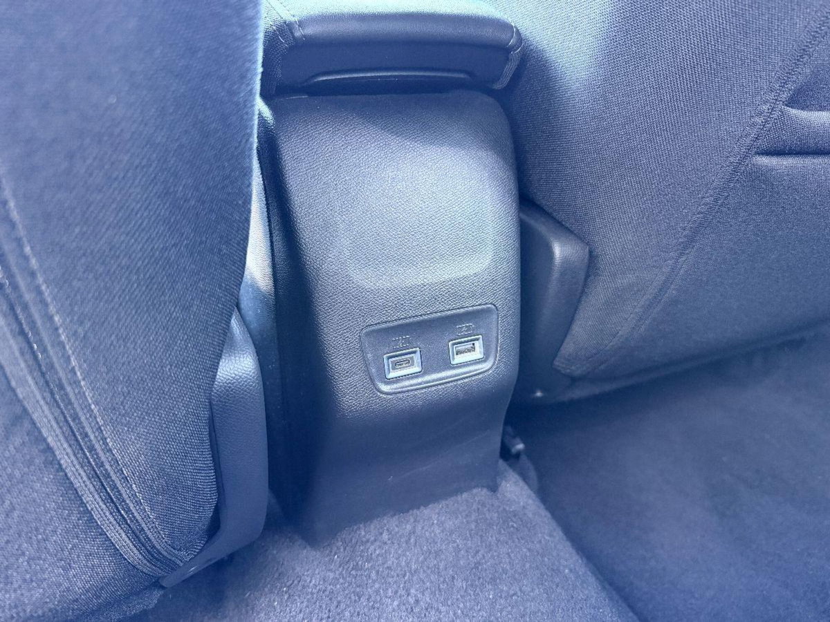 Peugeot 2008 PureTech 130 S&S EAT8 Allure Pack (15)