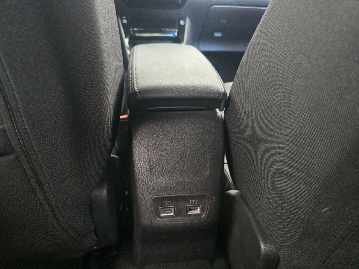 Peugeot 2008 BlueHDi 130 S&S EAT8 Allure Pack (11)