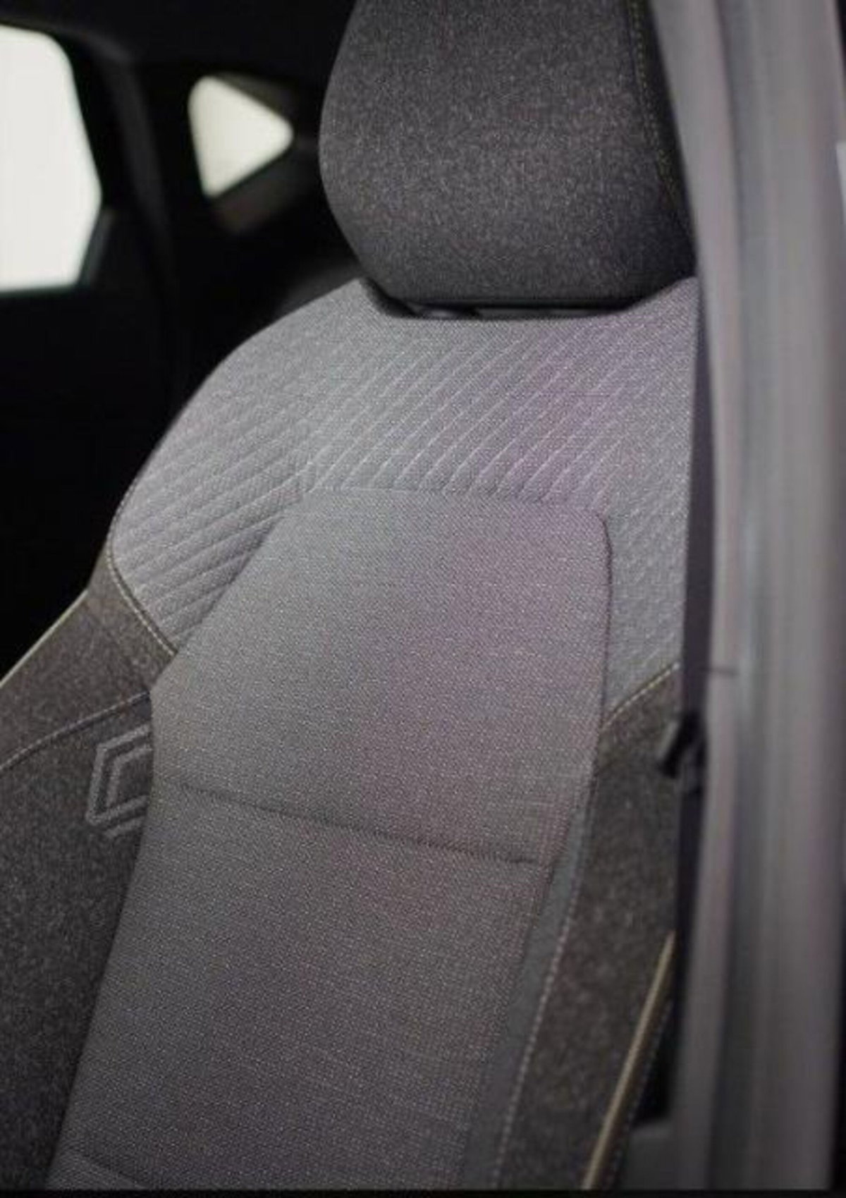 Renault Captur TCe 90 CV Techno (11)