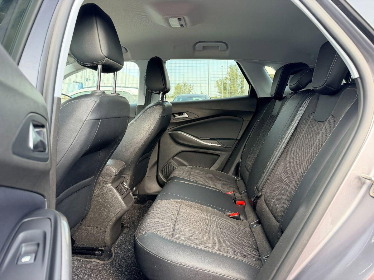 Opel Grandland 1.5 ecotec GS s&s 130cv at8 (13)