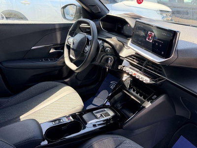 Peugeot 2008 1.2 hybrid Allure 145cv e-dcs6 (12)