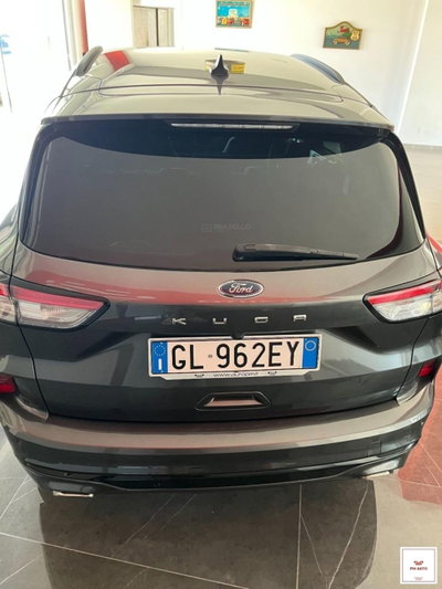 Ford Kuga 1.5 TDCI 120 CV S&S 2WD ST-Line (2)