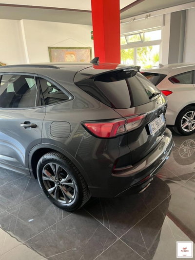 Ford Kuga 1.5 TDCI 120 CV S&S 2WD ST-Line (6)