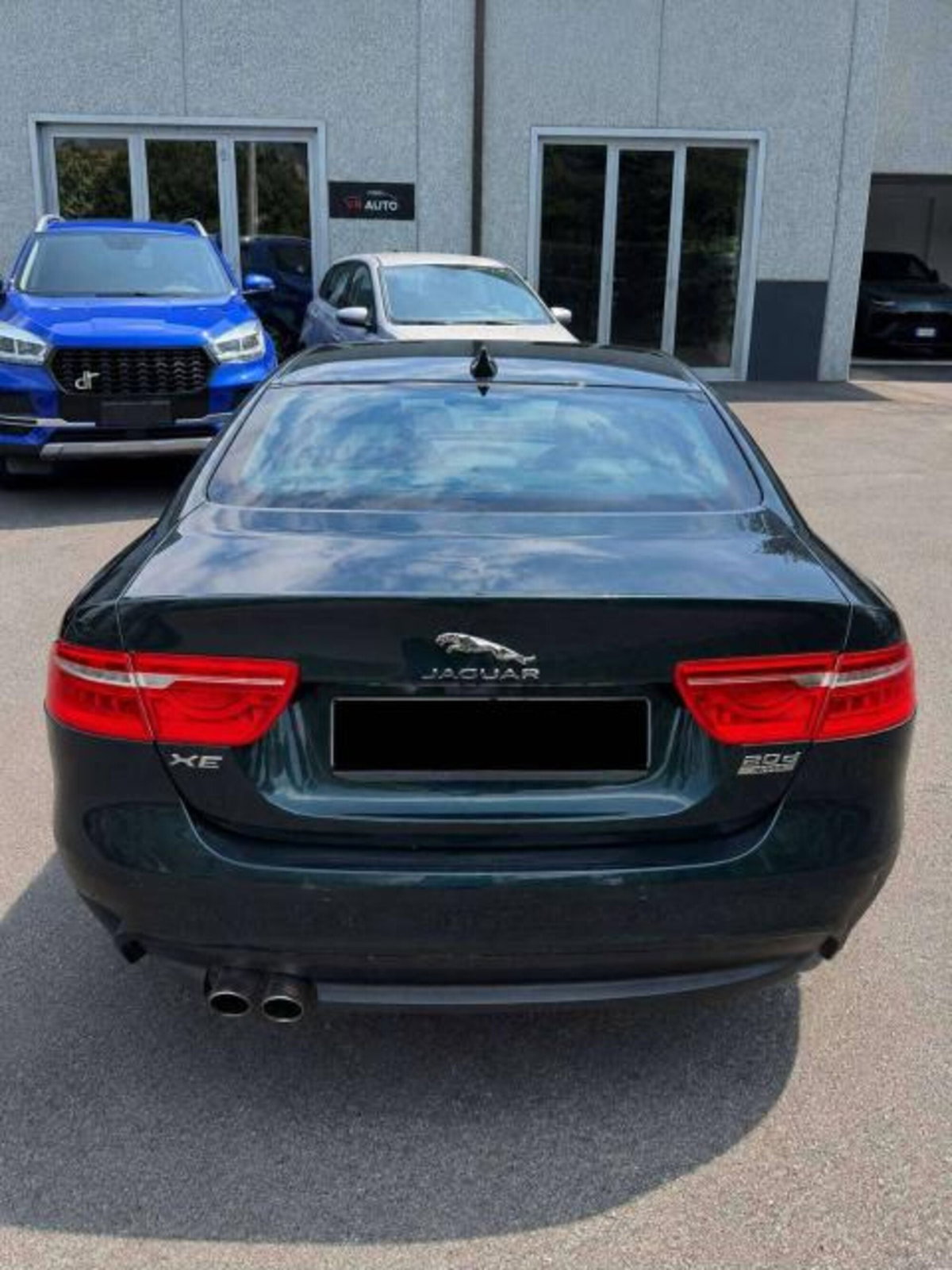 Jaguar XE 2.0 D Turbo 180 CV AWD aut. Prestige (3)