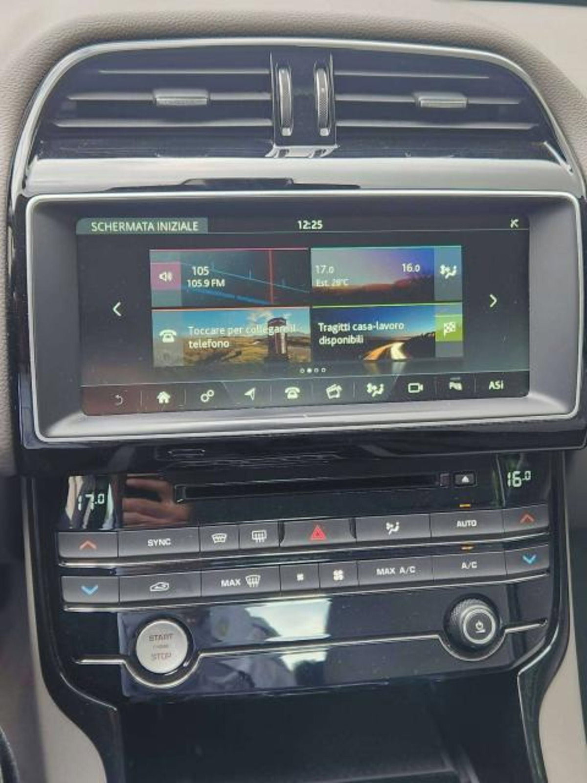 Jaguar XE 2.0 D Turbo 180 CV AWD aut. Prestige (5)