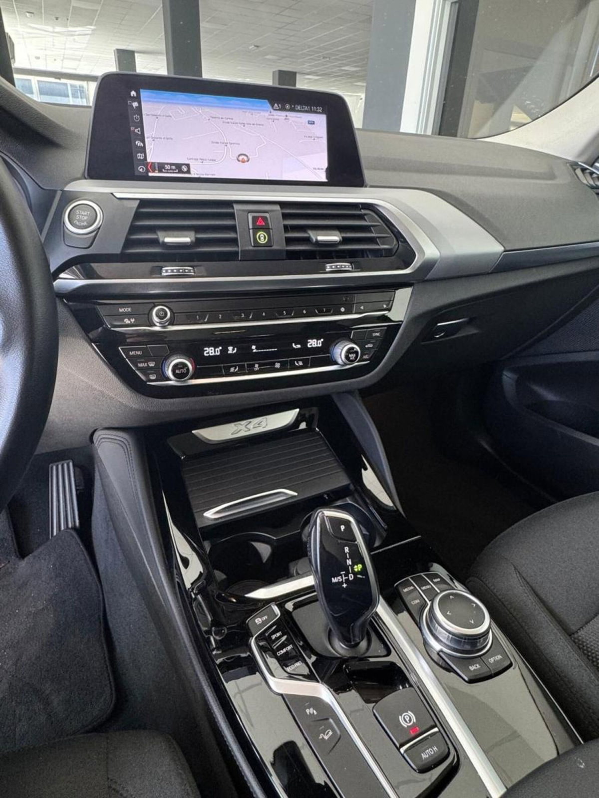 BMW X4 xDrive20d Business Advantage (12)
