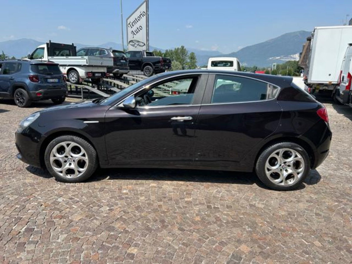 Alfa Romeo Giulietta 1.6 JTDm Giulietta 120cv (3)
