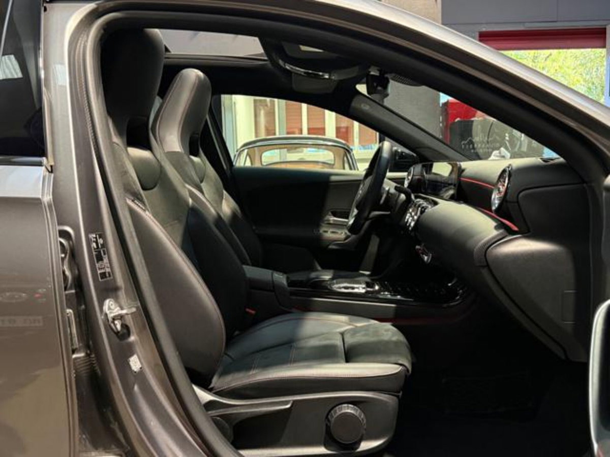Mercedes-Benz Classe A 180 d Automatic Premium (14)