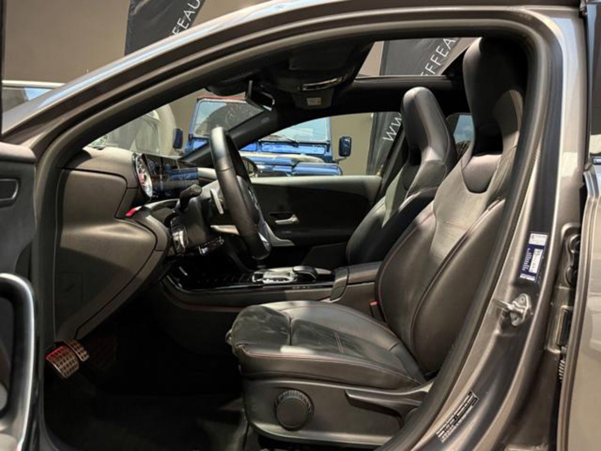 Mercedes-Benz Classe A 180 d Automatic Premium (8)