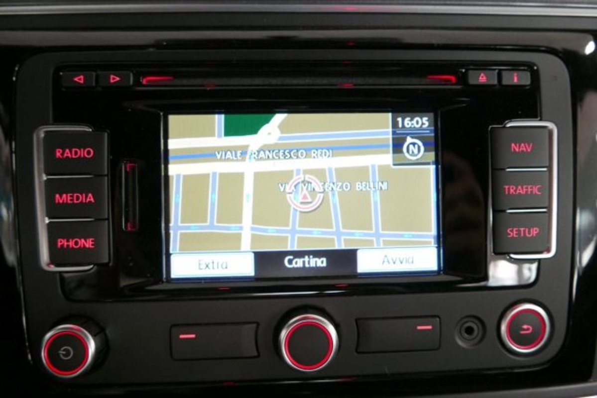 Volkswagen Maggiolino Cabrio 1.2 TSI Design (11)