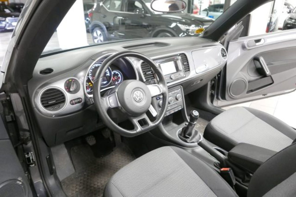 Volkswagen Maggiolino Cabrio 1.2 TSI Design (8)