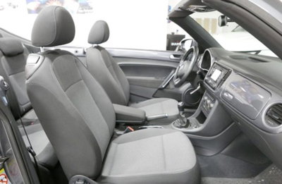 Volkswagen Maggiolino Cabrio 1.2 TSI Design (9)