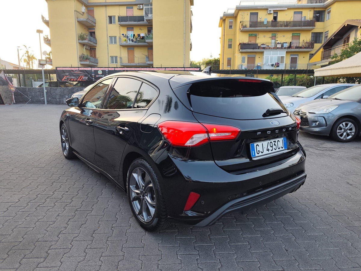 Ford Focus 1.0 EcoBoost Hybrid 125 CV Powershift 5p. ST-Line X (6)
