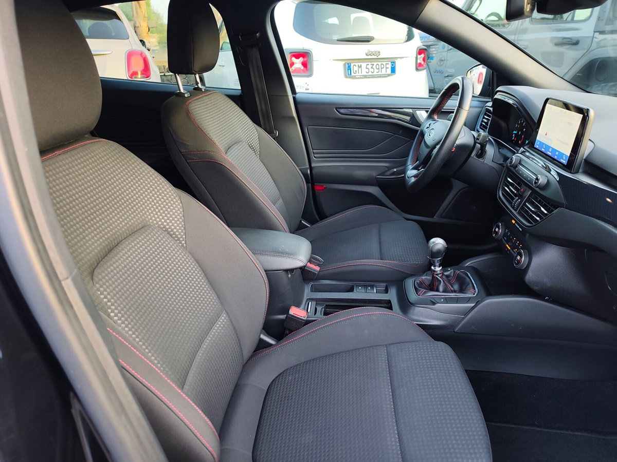 Ford Focus 1.0 EcoBoost Hybrid 125 CV Powershift 5p. ST-Line X (8)
