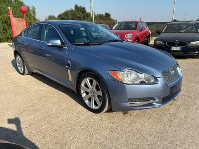 Jaguar XF 2.7D V6 Premium Luxury (2)