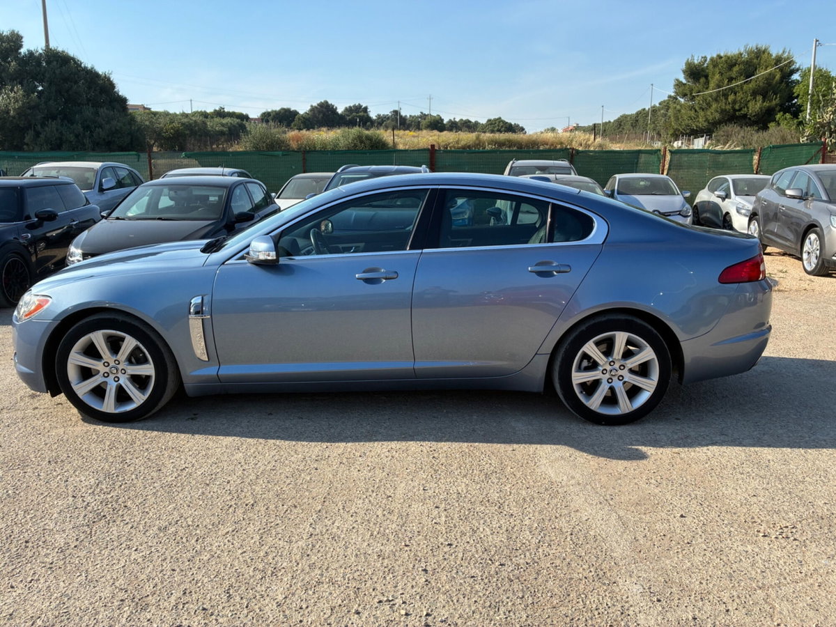 Jaguar XF 2.7D V6 Premium Luxury (5)