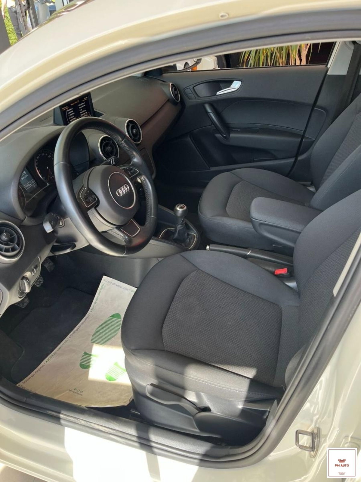 Audi A1 1.6 TDI 116 CV Sport (9)