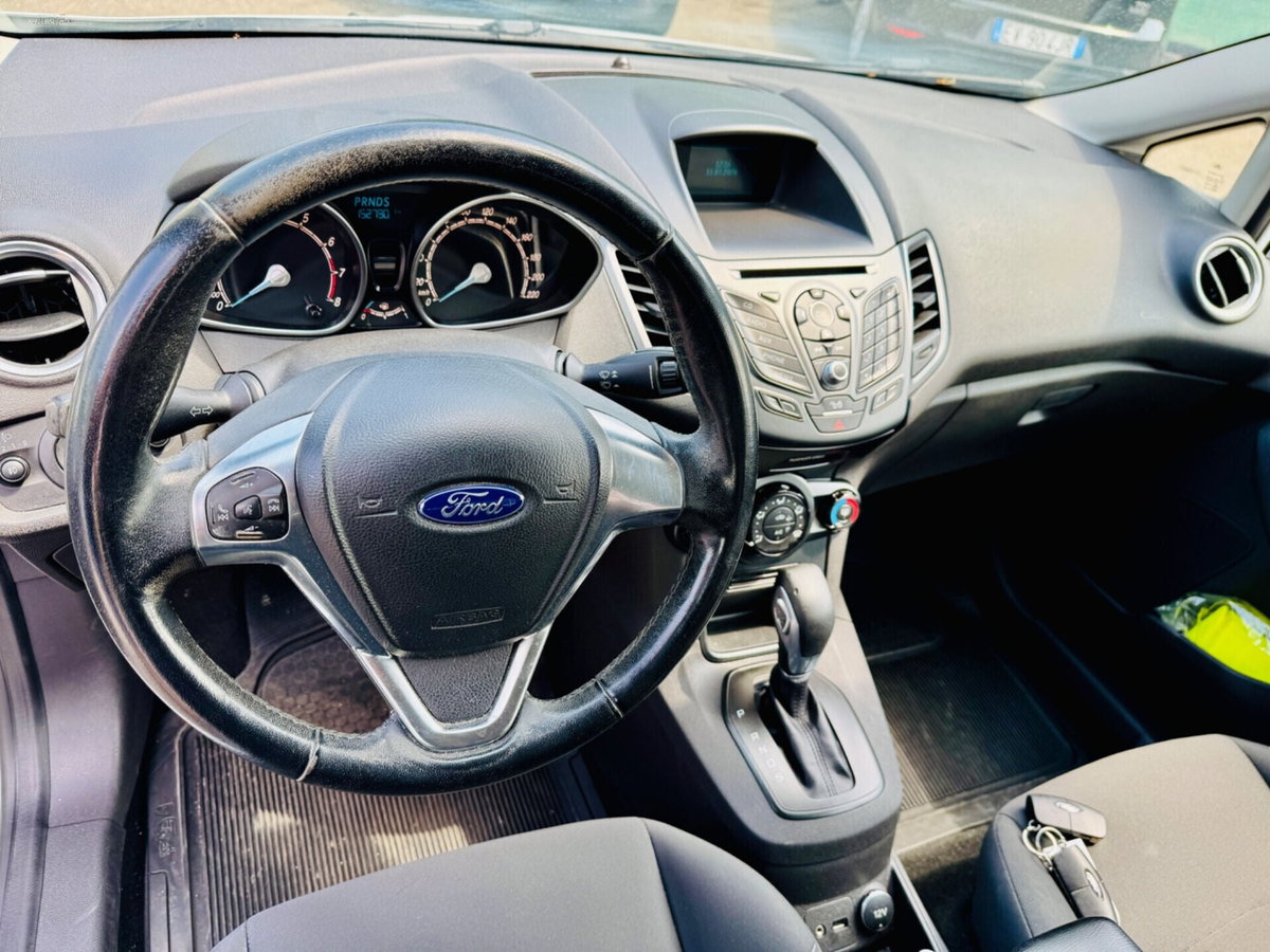Ford Fiesta 1.0 EcoBoost 100CV 5 porte Black & White Edition (11)
