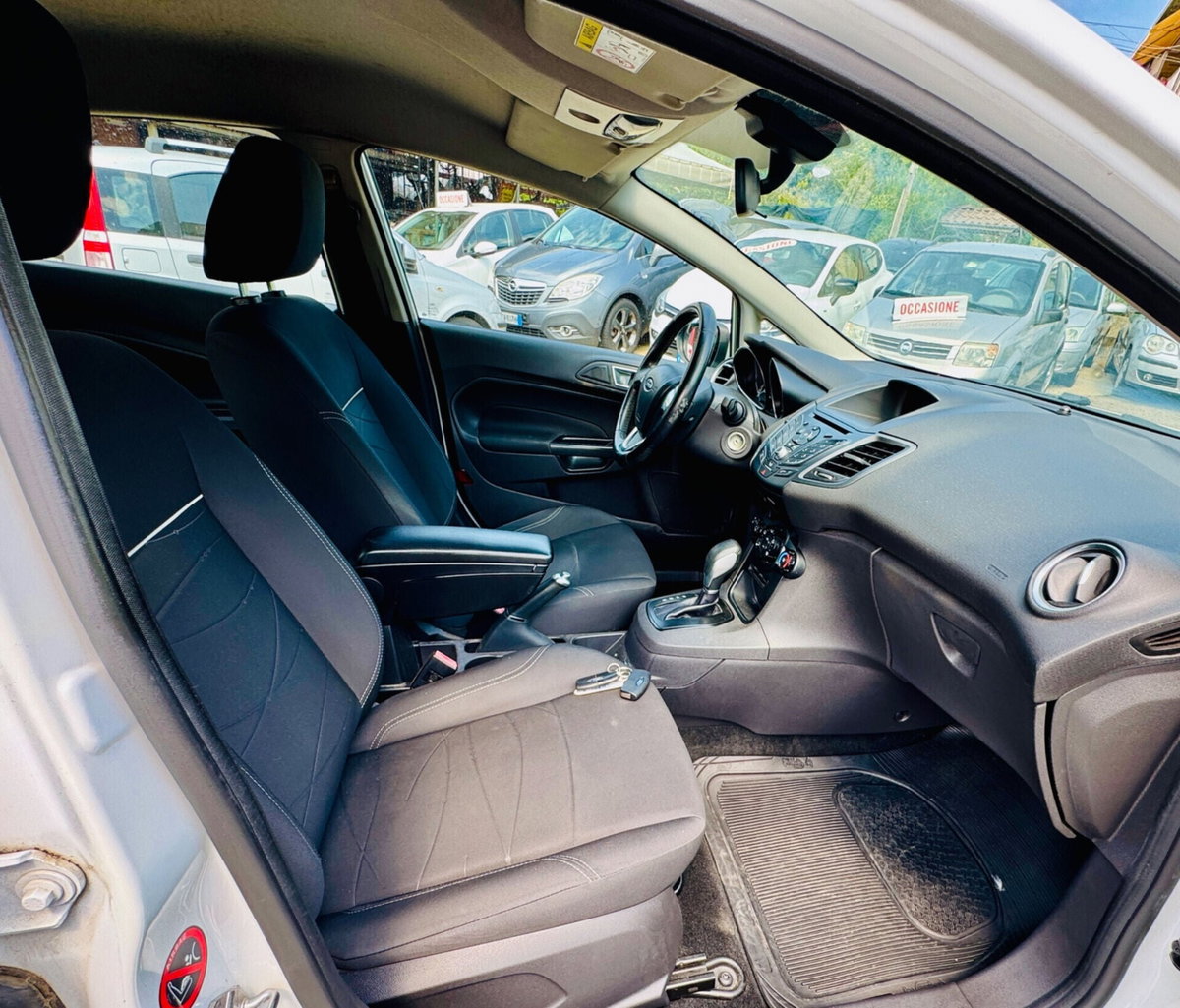 Ford Fiesta 1.0 EcoBoost 100CV 5 porte Black & White Edition (14)
