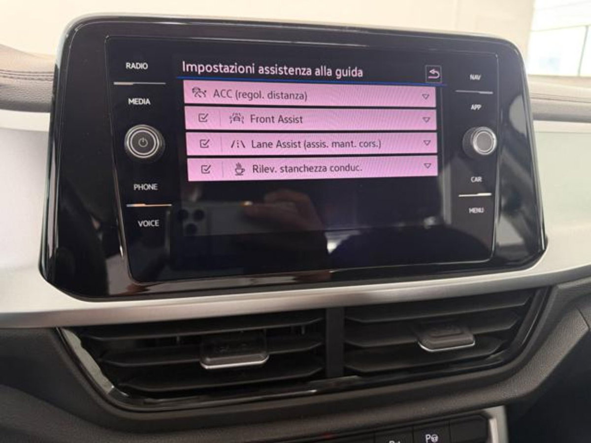 Volkswagen T-Roc 1.5 tsi Life dsg (12)
