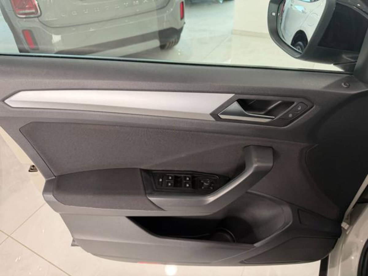 Volkswagen T-Roc 1.5 tsi Life dsg (18)