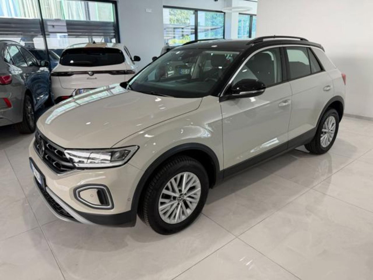 Volkswagen T-Roc 1.5 tsi Life dsg (3)