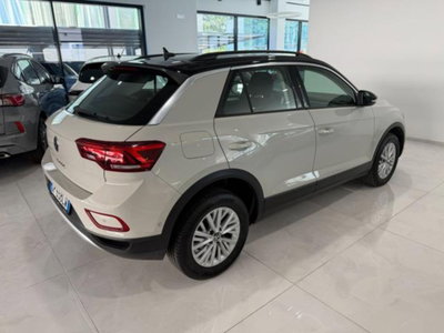 Volkswagen T-Roc 1.5 tsi Life dsg (4)