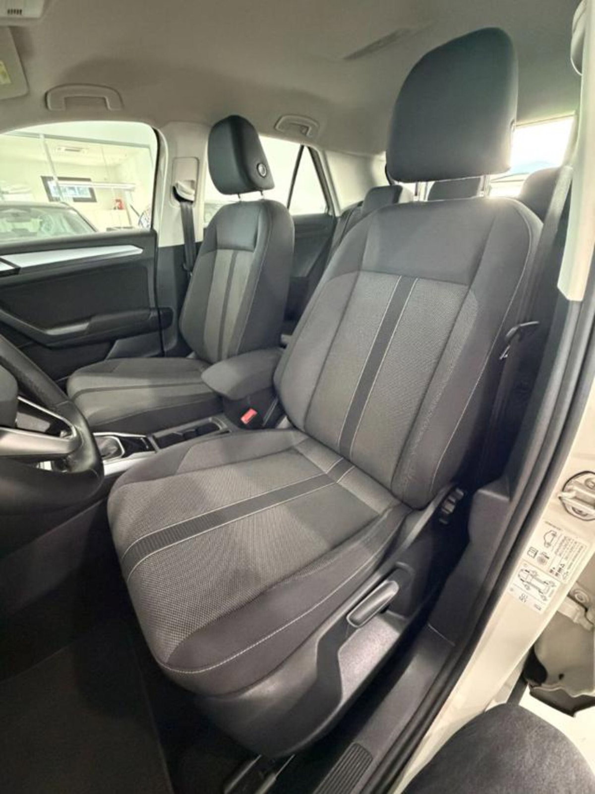 Volkswagen T-Roc 1.5 tsi Life dsg (8)