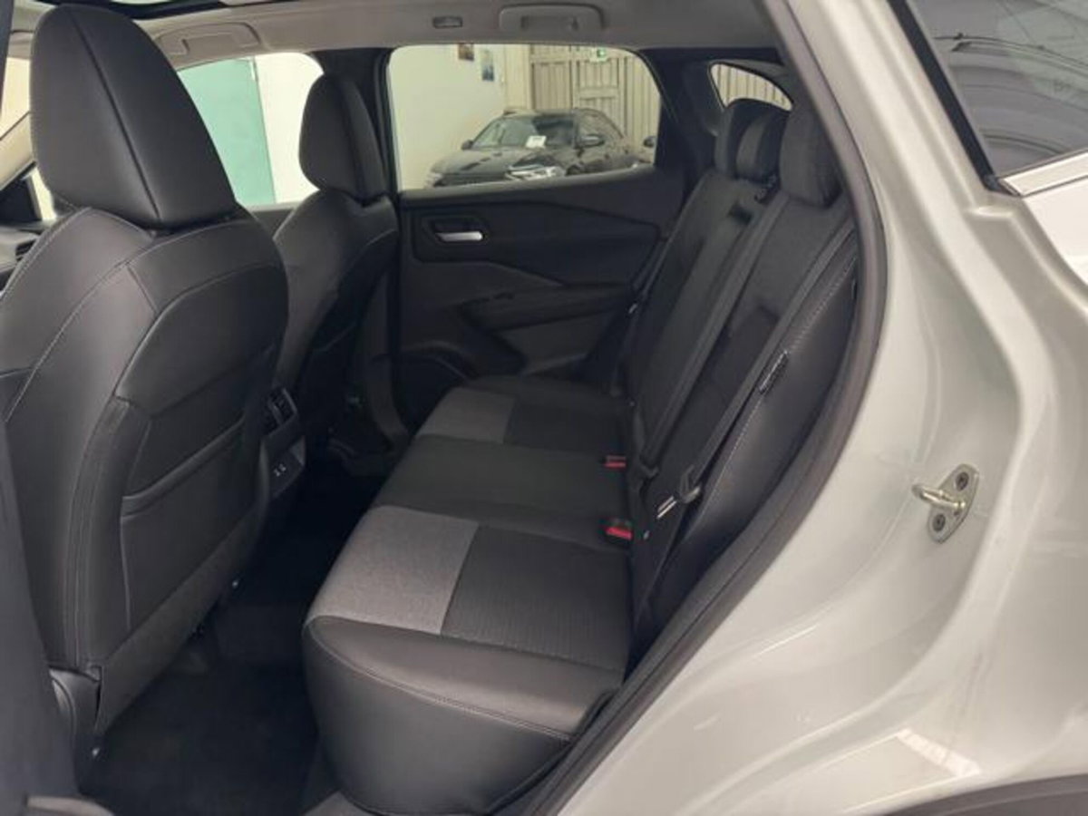 Nissan Qashqai MHEV 158 CV Xtronic Premiere Edition (10)