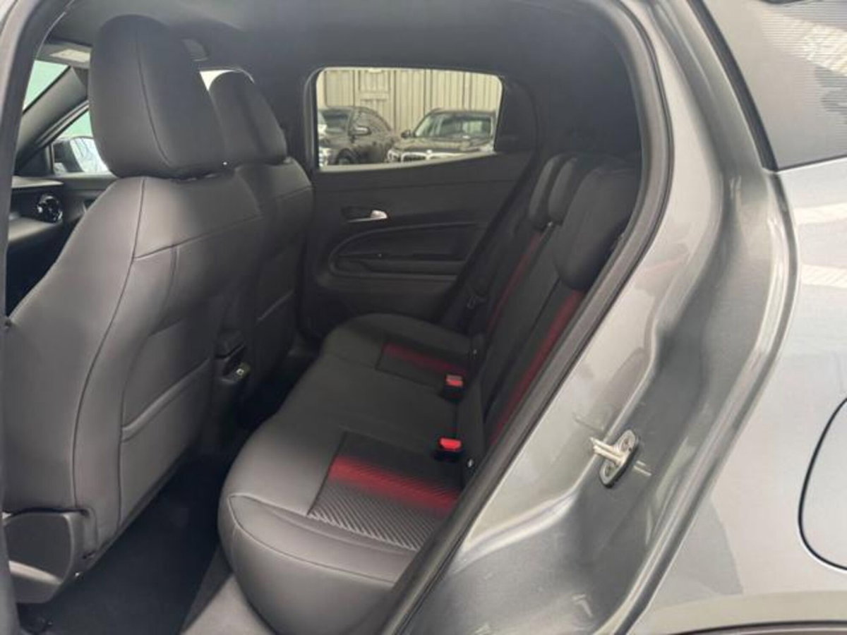 Alfa Romeo Junior 1.2 ibrida Sport Speciale 145cv edct6 (11)