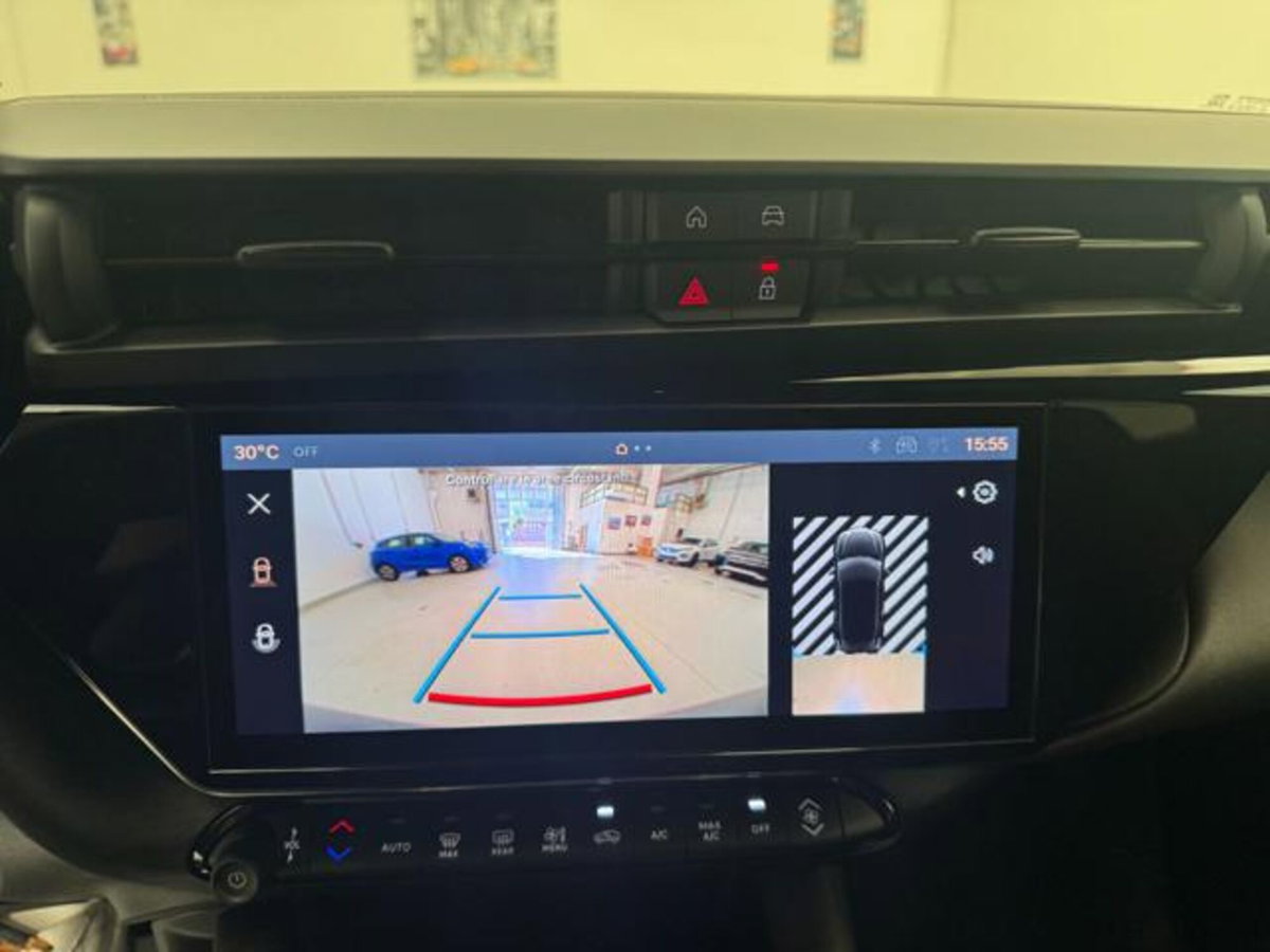 Alfa Romeo Junior 1.2 ibrida Sport Speciale 145cv edct6 (15)