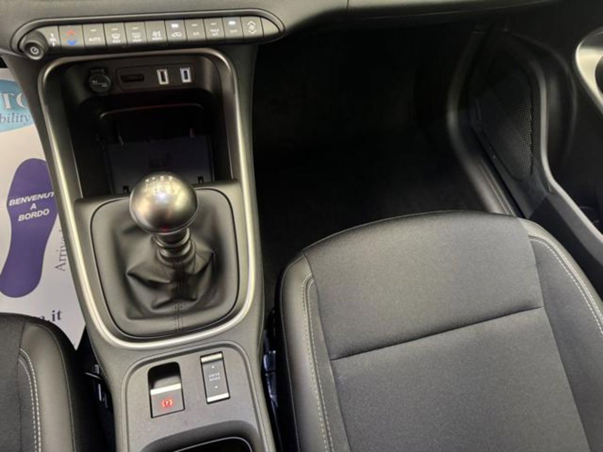 Jeep Avenger 1.2 turbo Summit fwd 100cv (12)