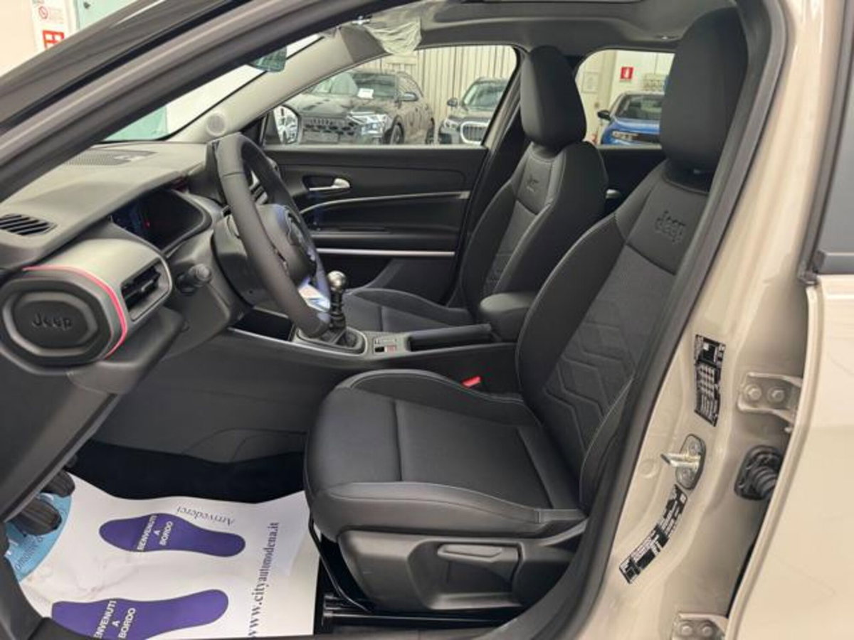 Jeep Avenger 1.2 turbo Summit fwd 100cv (6)