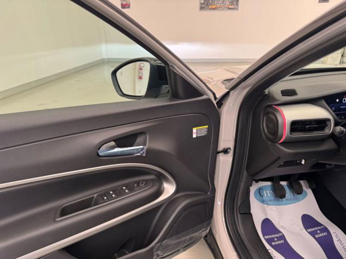 Jeep Avenger 1.2 turbo Summit fwd 100cv (9)