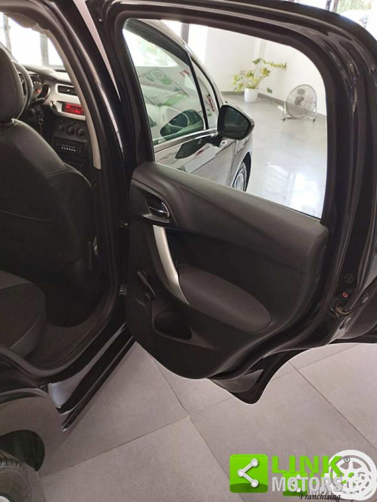Citroen C3 1.4 HDi 70 Business (13)