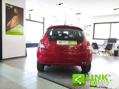 Lancia Ypsilon 1.2 69 CV 5 porte GPL Ecochic Gold (5)