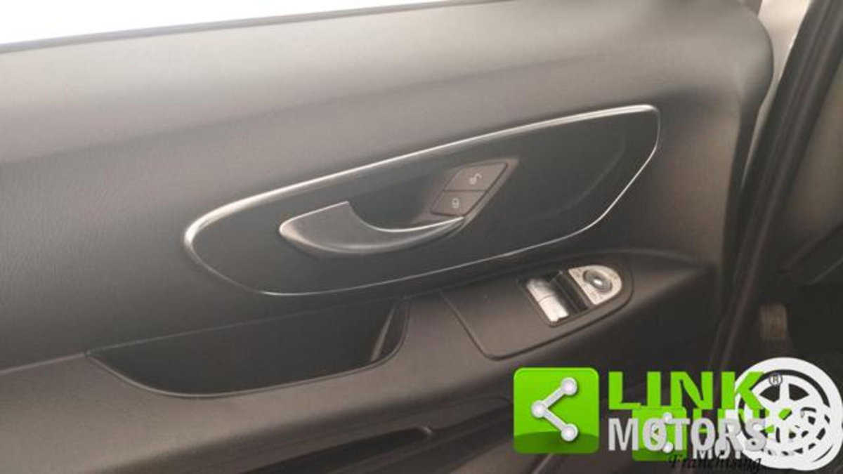 Mercedes-Benz Vito 2.0 119 CDI 4x4 PL Mixto Extra-Long PRO (11)